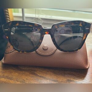 Ray-Ban State Street Sunglasses 50m - Tortoise Frame